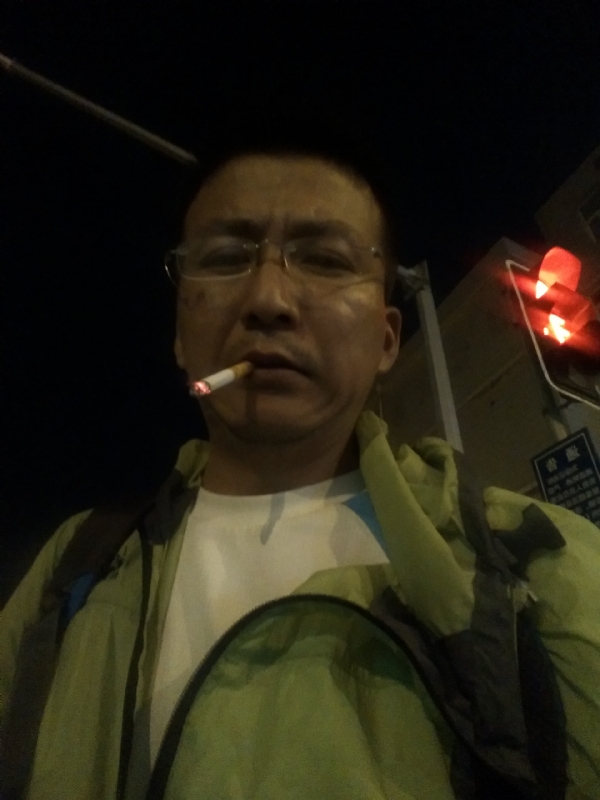 认真的生活的第一张照片--长春相亲服务中心