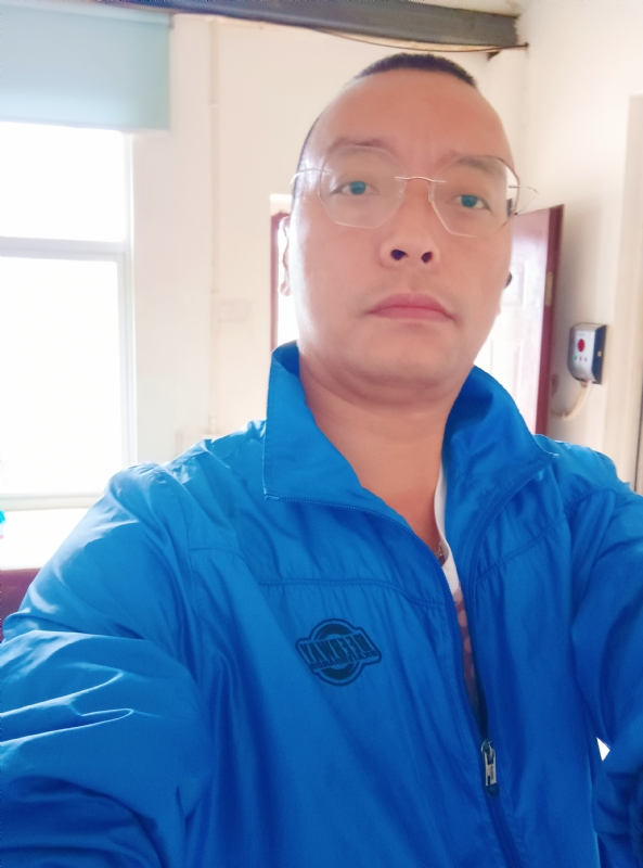 通海混混的第一张照片--长春相亲服务中心