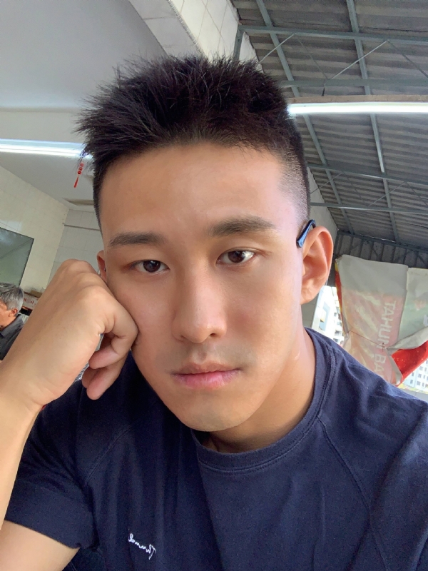 相见恨晚的第二张照片--长春相亲服务中心