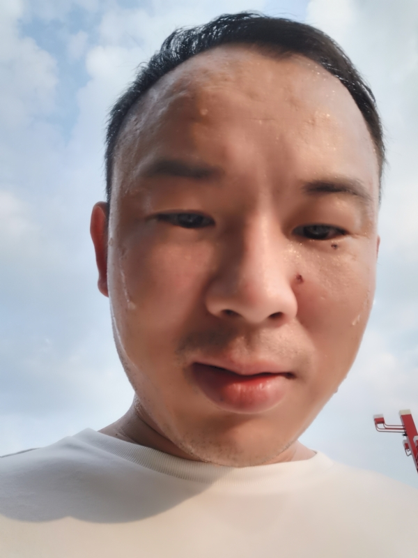 唐老鸭的第一张照片--长春相亲服务中心