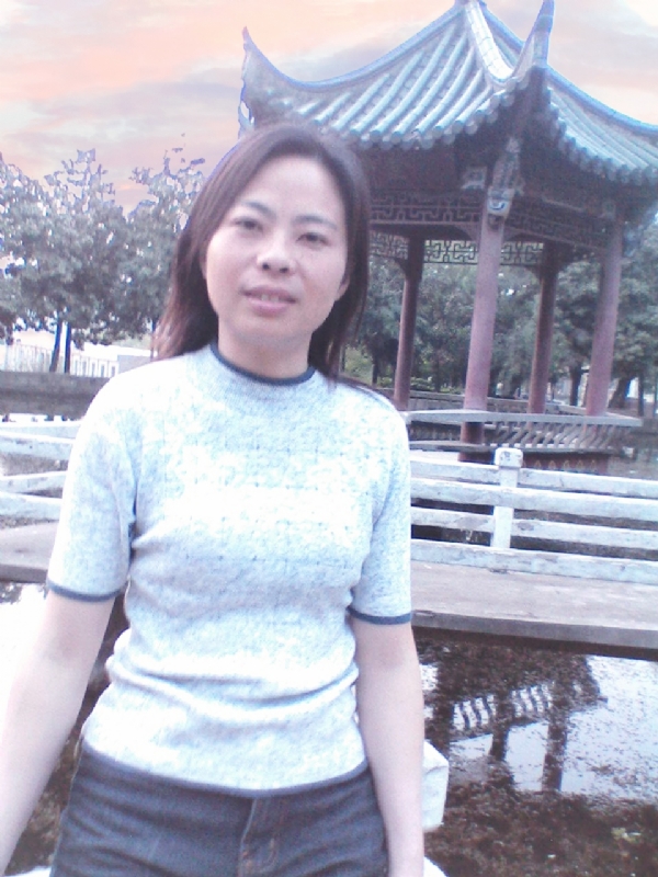 小草的第三张照片--长春相亲服务中心