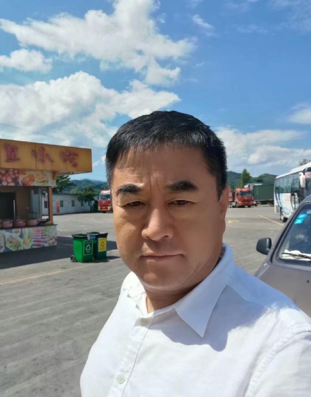 从此不再孤独的第一张照片--长春相亲服务中心