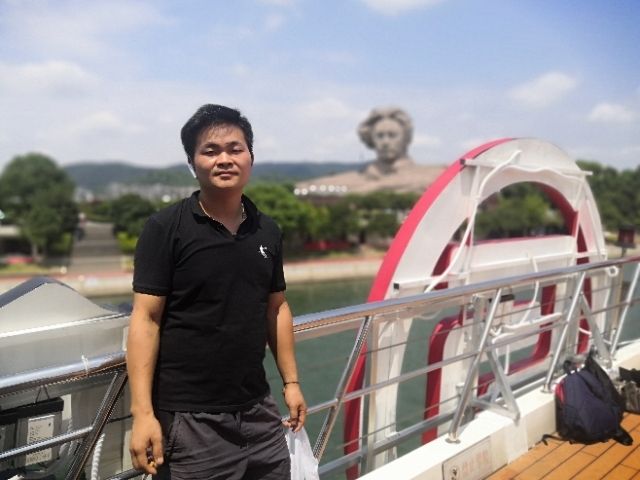 龙的传人的第一张照片--长春相亲服务中心