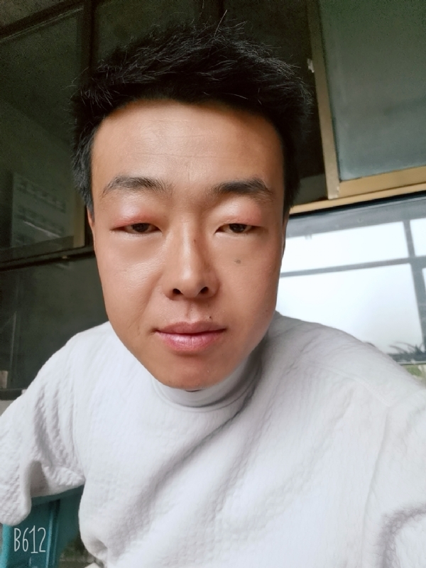 缺爱80后的第一张照片--长春相亲服务中心