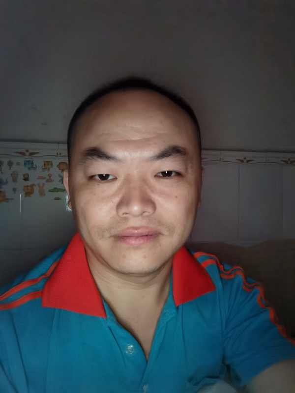 与子携老的第二张照片--长春相亲服务中心