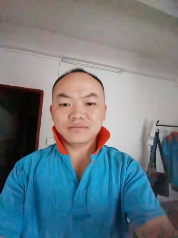 与子携老的第五张照片--长春相亲服务中心