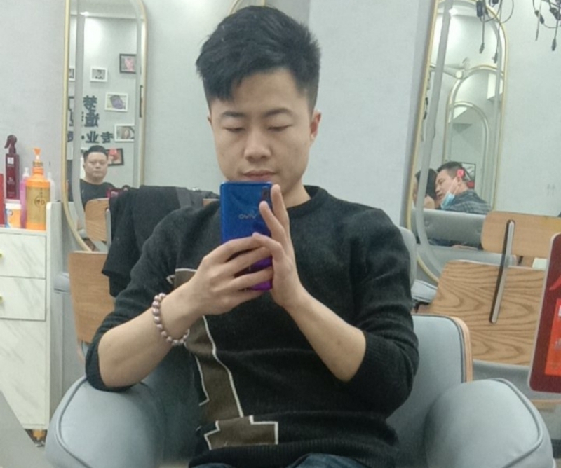 无法自拔的第一张照片--长春相亲服务中心