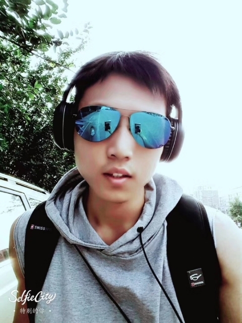 失意的人的第一张照片--长春相亲服务中心