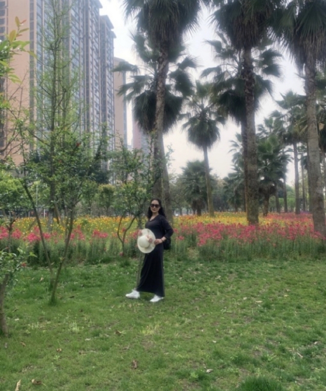 粉墨登场的第一张照片--长春相亲服务中心