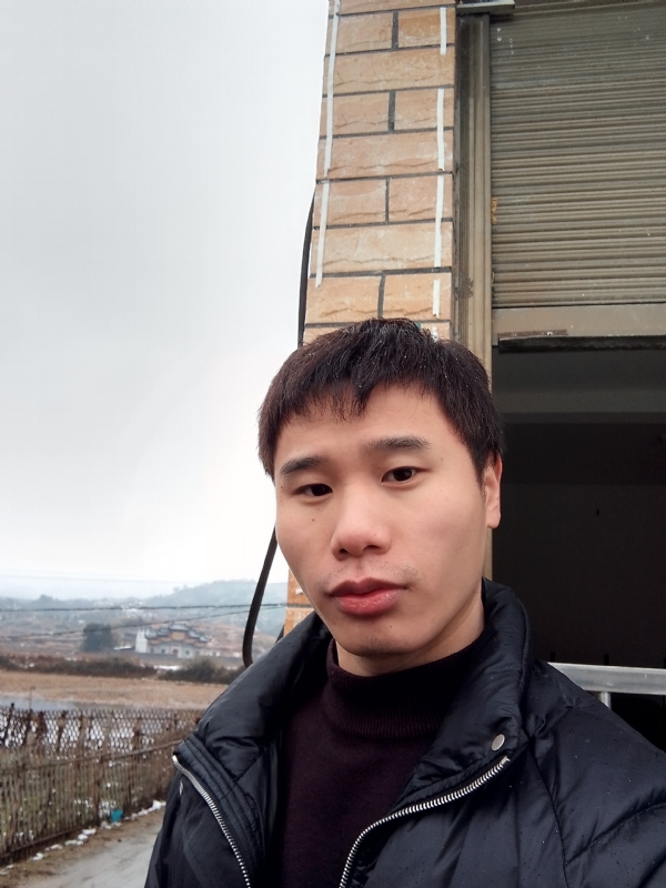 银色的羽翼的第一张照片--长春相亲服务中心