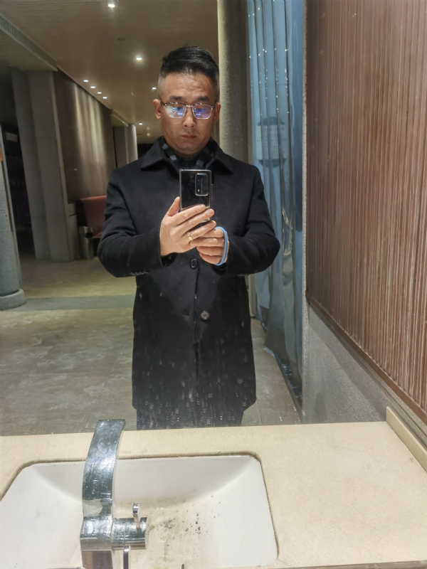 孤独尘埃的第一张照片--长春相亲服务中心