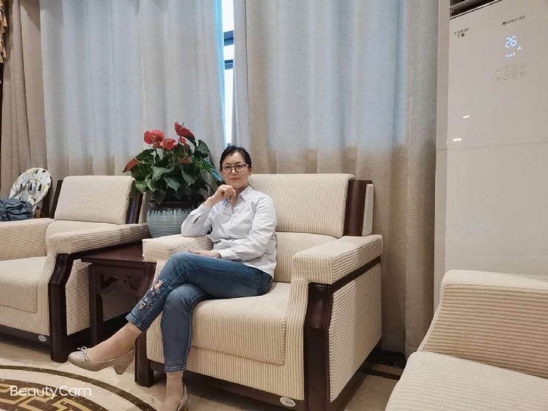 秋水伊人的第一张照片--长春相亲服务中心