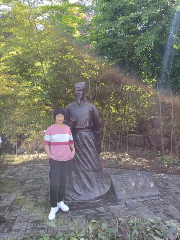 秋天的菊花的第一张照片--长春相亲服务中心