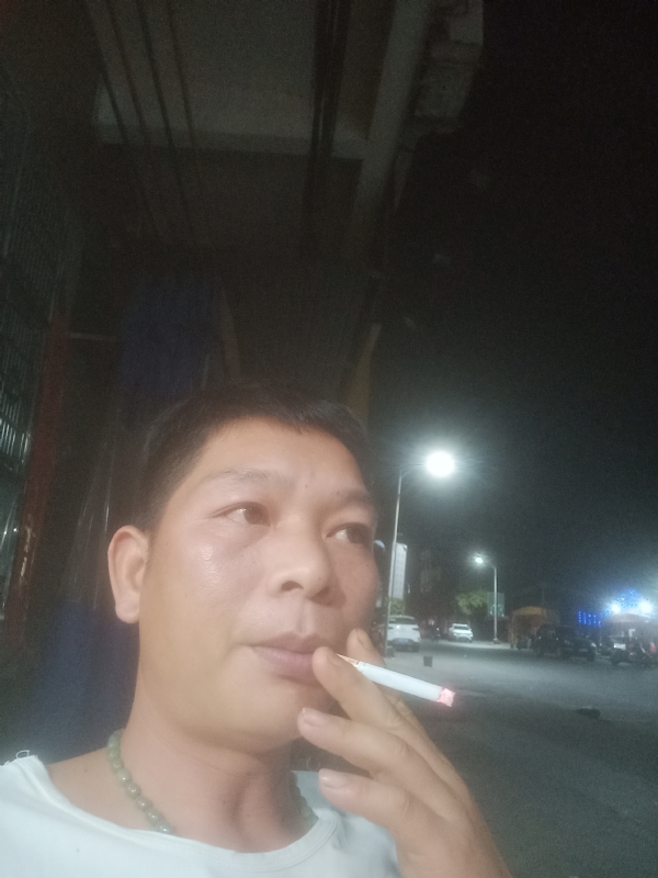 善解人意的第一张照片--长春相亲服务中心