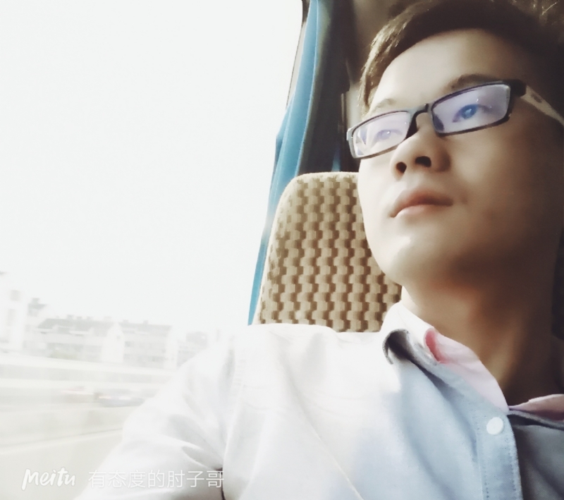 尹骏的第三张照片--长春相亲服务中心