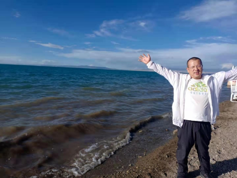 蜜蜂的第一张照片--长春相亲服务中心