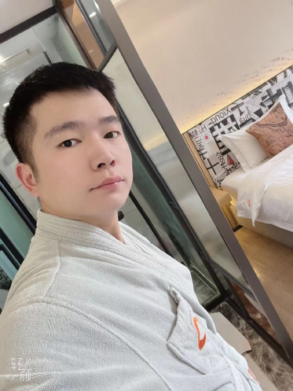 绿帽的第一张照片--长春相亲服务中心