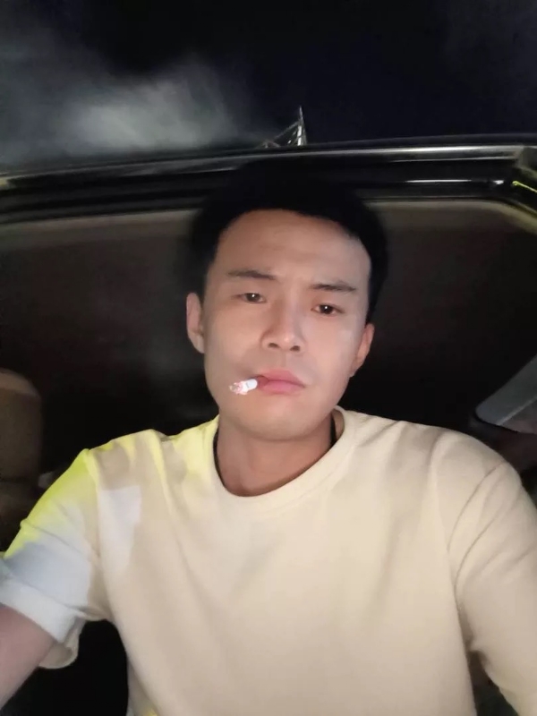 爱睡觉的土拨鼠的第一张照片--长春相亲服务中心