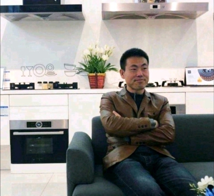 奋斗的执着的第一张照片--长春相亲服务中心