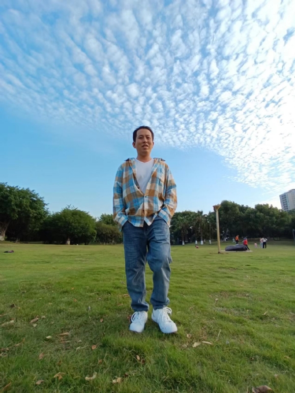 曹先生的第三张照片--长春相亲服务中心