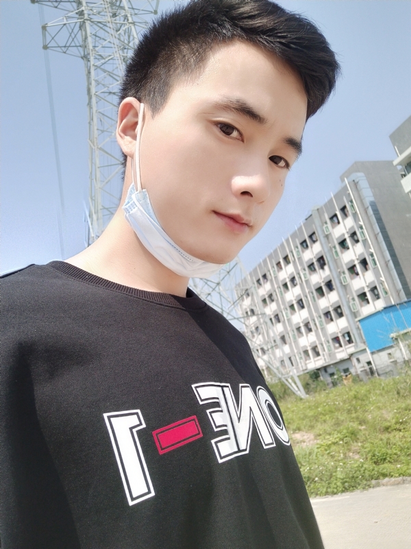 何凡的第一张照片--长春相亲服务中心