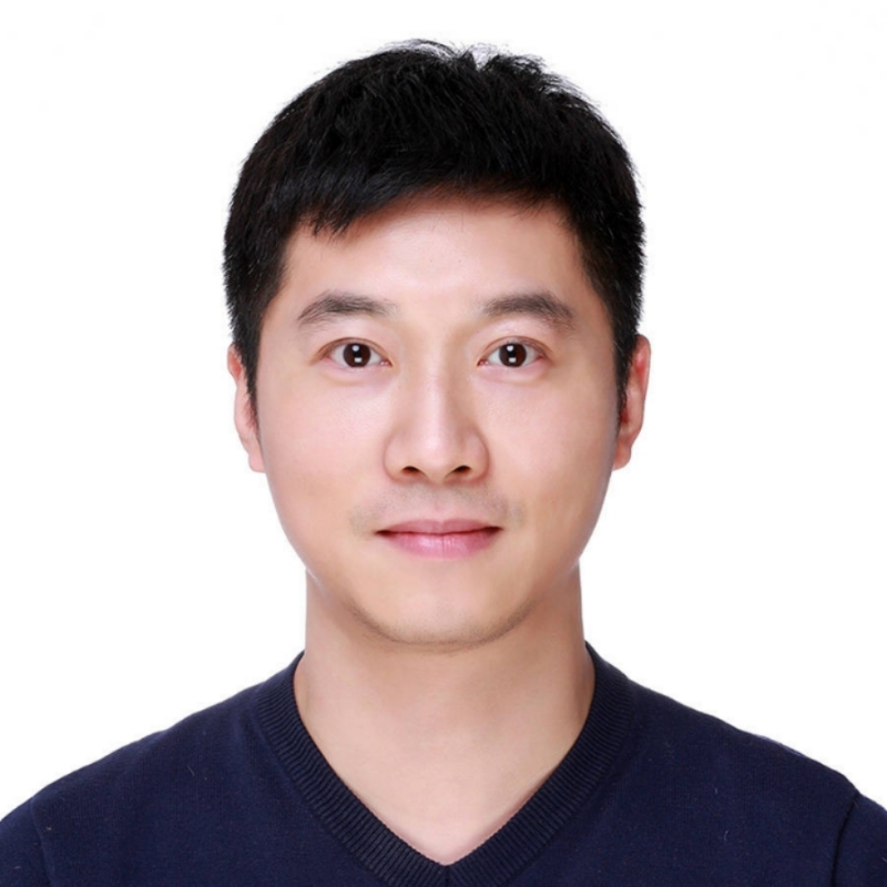 大手牵小手的第一张照片--长春相亲服务中心