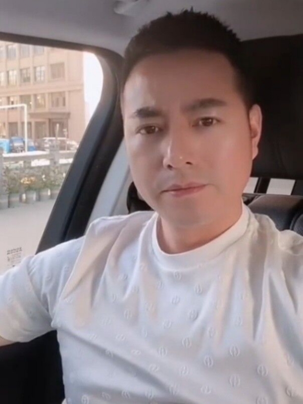 勿忘初心的第一张照片--长春相亲服务中心