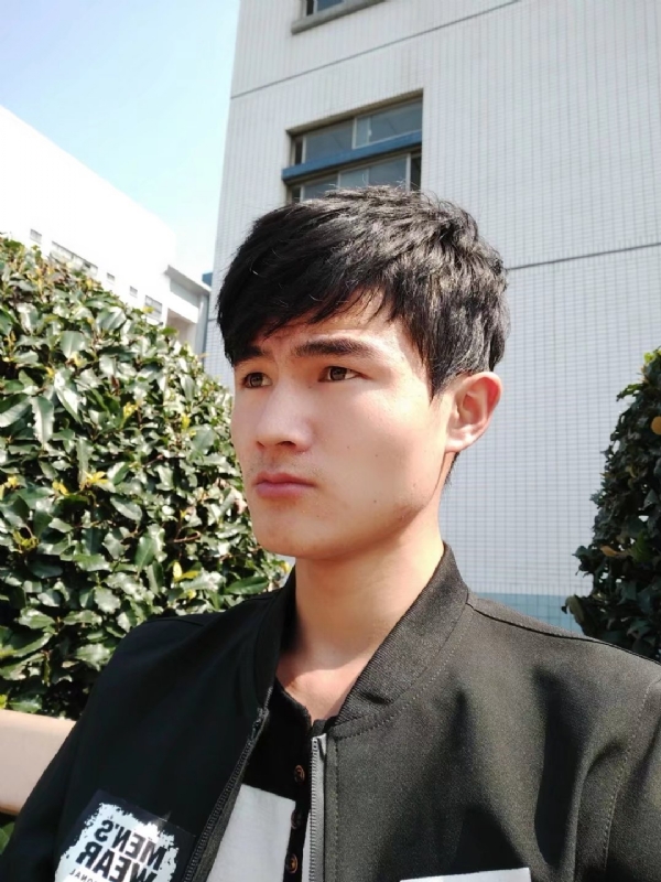 阳光男孩的第四张照片--长春相亲服务中心