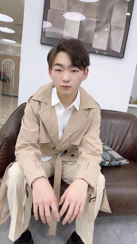 啊哲的第二张照片--长春相亲服务中心