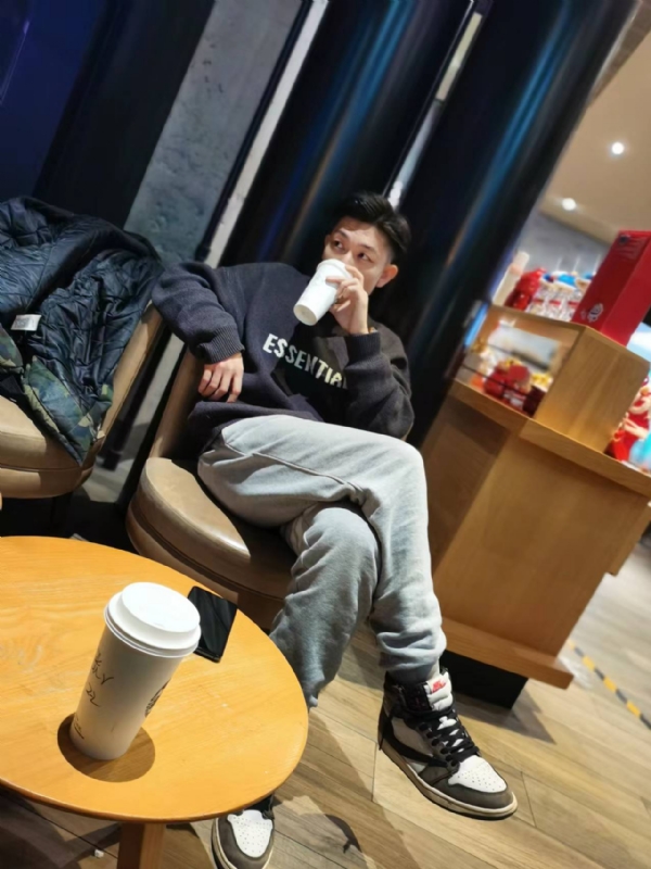 LAZY的第一张照片--长春相亲服务中心