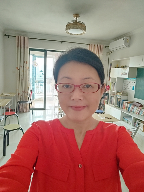 丽华的第二张照片--长春相亲服务中心