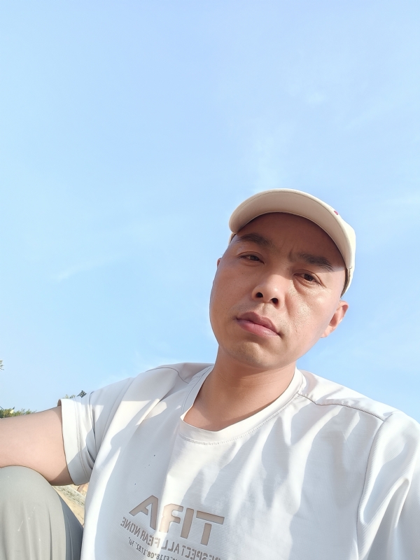 哥哥的第一张照片--长春相亲服务中心