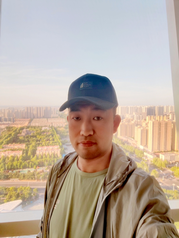 勇攀高峰的第一张照片--长春相亲服务中心