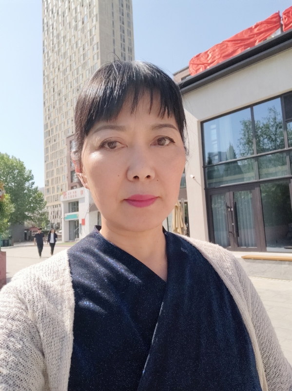 天山雪莲的第一张照片--长春相亲服务中心