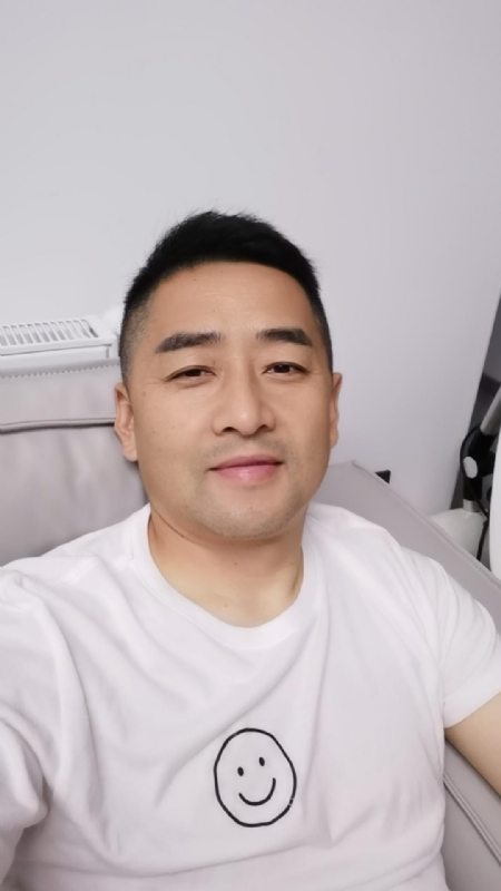 向阳而生的第一张照片--长春相亲服务中心