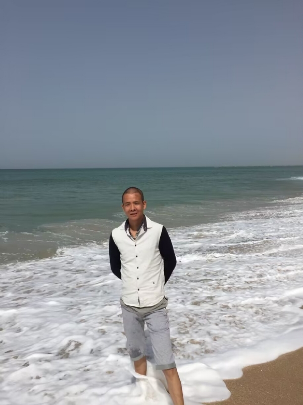 飞雪飘零的第二张照片--长春相亲服务中心