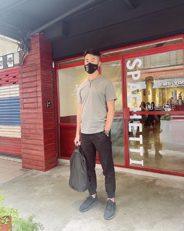 酒商安迪的第一张照片--长春相亲服务中心