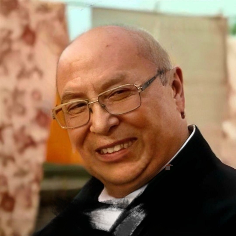 牵着猪儿看秀儿的第一张照片--长春相亲服务中心