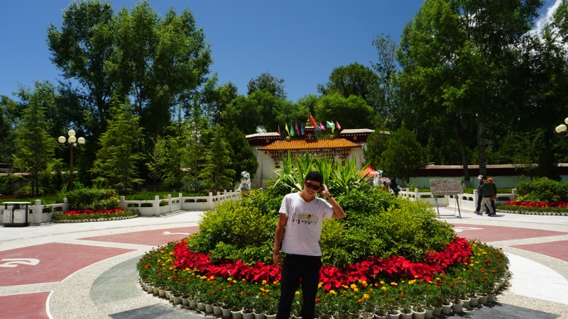 阿龙设计师的第四张照片--长春相亲服务中心