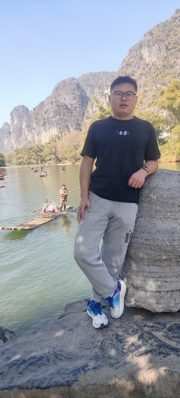 受过伤的狼的第三张照片--长春相亲服务中心