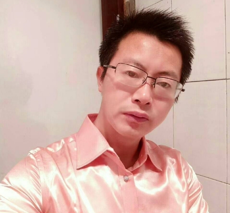 亮亮的第一张照片--长春相亲服务中心