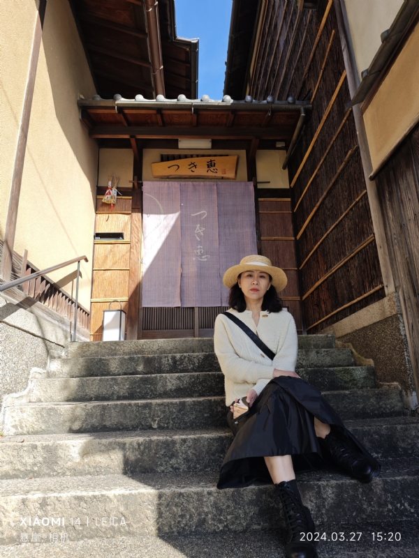 踱着方步的猫小姐的第一张照片--长春相亲服务中心