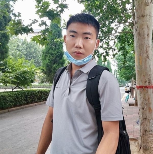 90年男征婚的第一张照片--长春相亲服务中心