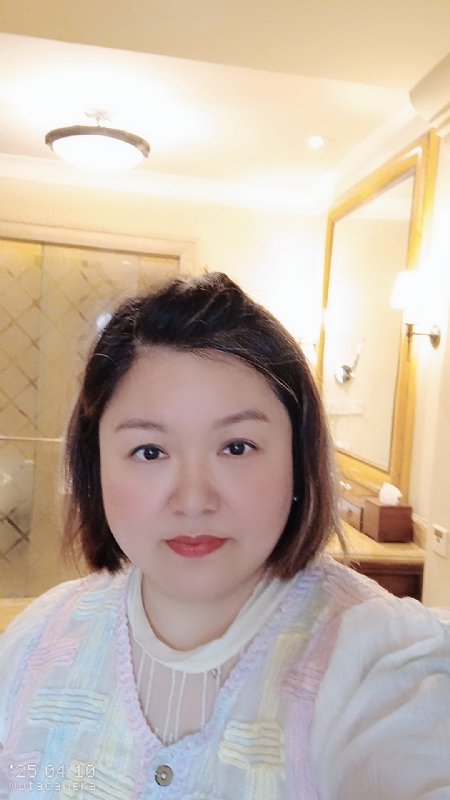 衎静玲瓏的第一张照片--长春相亲服务中心