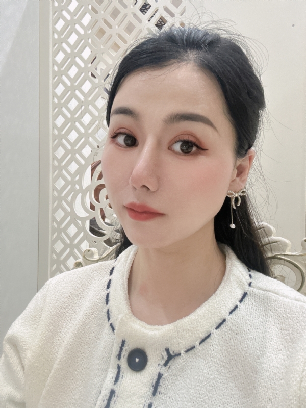 金莉的第一张照片--长春相亲服务中心