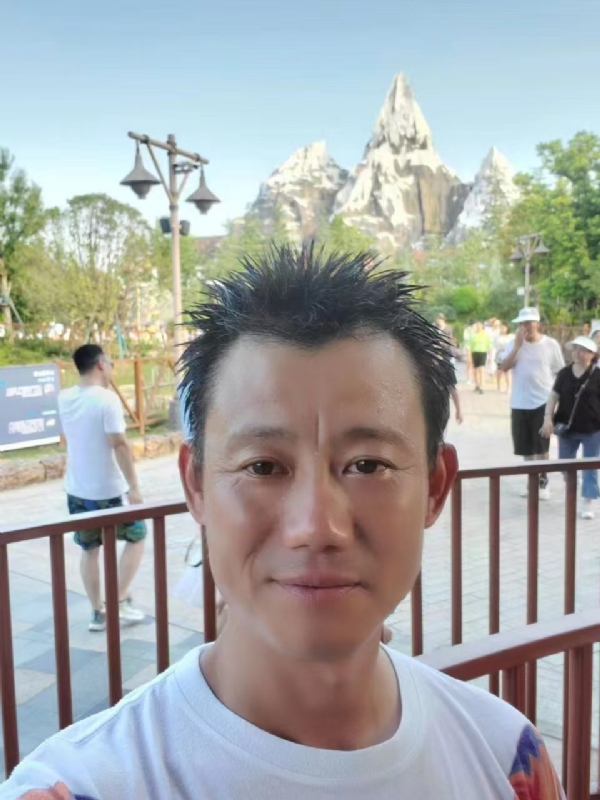 艾氏涂料博的第一张照片--长春相亲服务中心