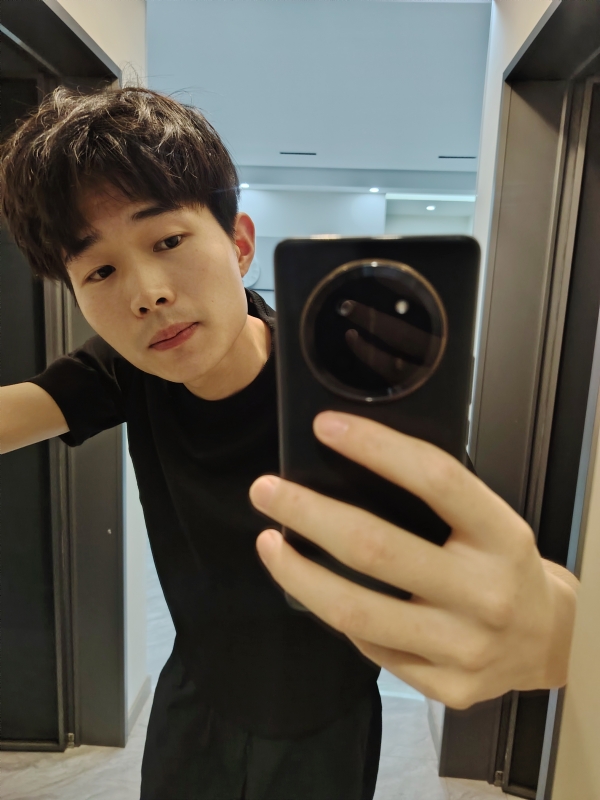 杨苏帝的第二张照片--长春相亲服务中心