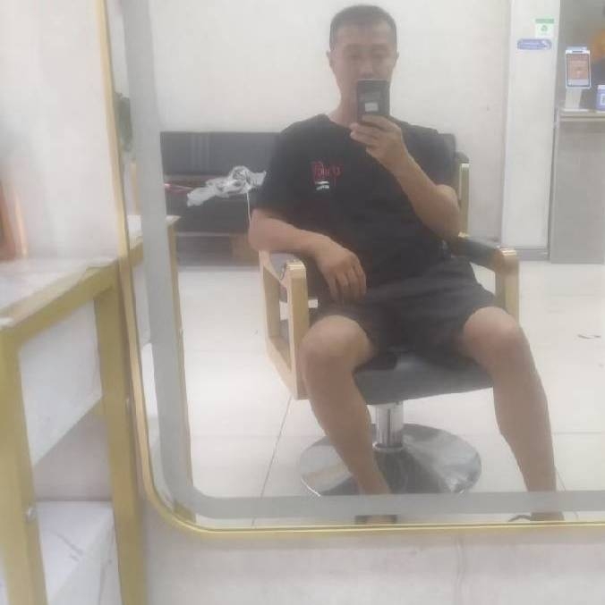 闫杰的第一张照片--长春相亲服务中心