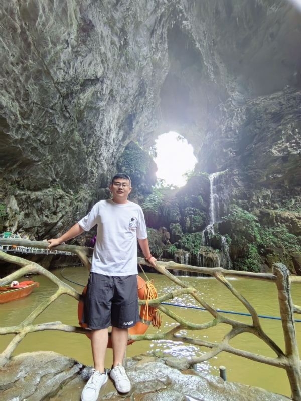 慎独的第二张照片--长春相亲服务中心