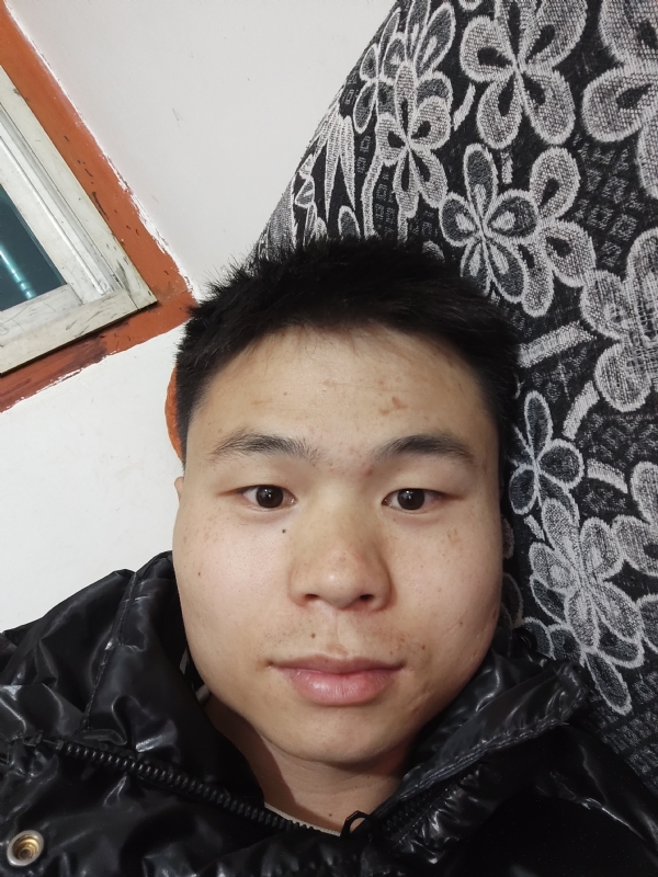 麒麟区幼儿园扛把子的第三张照片--长春相亲服务中心